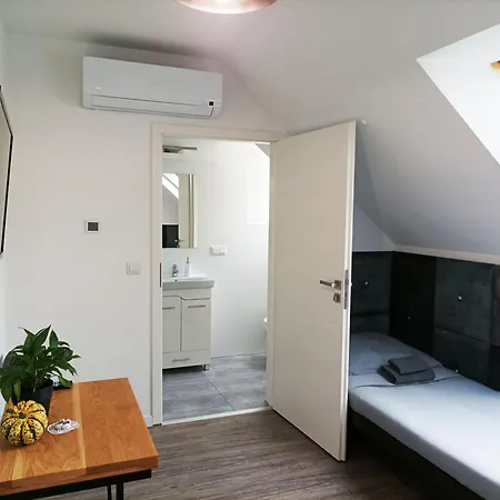 Pod Palacem Koszecin