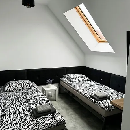 Pod Pałacem Koszecin