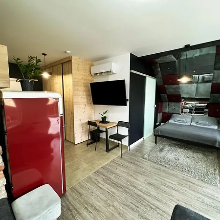 Pod Palacem Мотель
