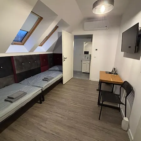 Pod Palacem Мотель Koszecin